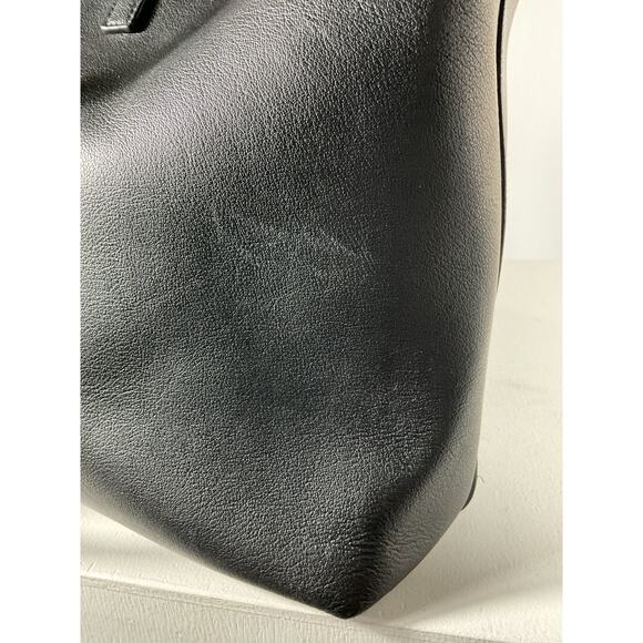 Saint Laurent 'Shopper' Black Leather Large Textured Tote Bag - Picture 4 of 16